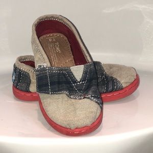 *SOLD* Tiny Toms Size 8